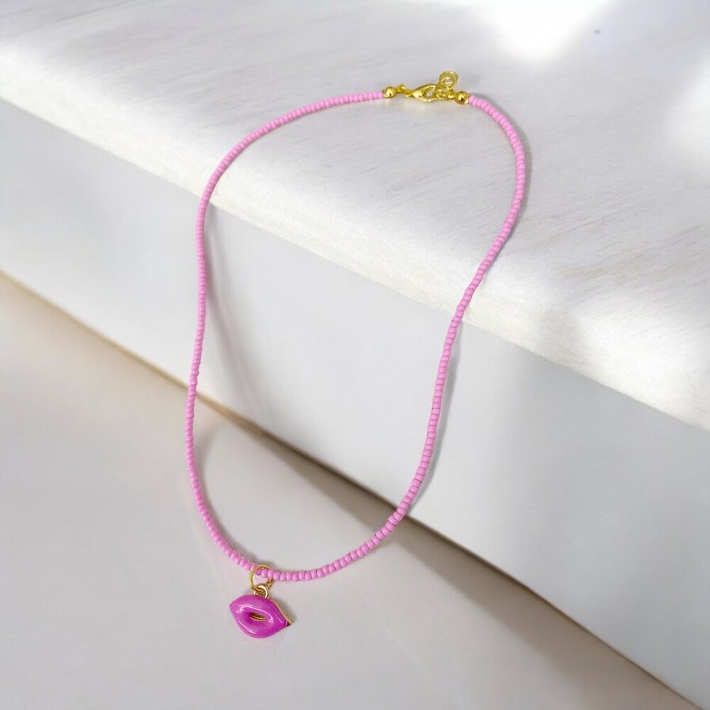 HANDMADE Pink Lips Kiss Enamel Charm Pendant Choker Teen Seed Bead Necklace